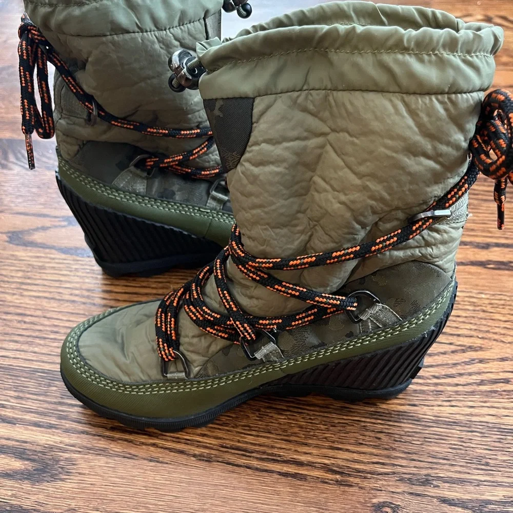 Cute & Comfy Wedge Lace-Up Winter Boot in Olive Green